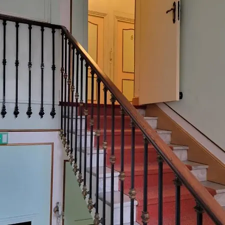 Hotel Eden