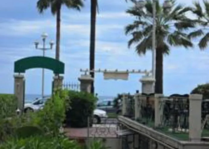 Отель Eden Ницца